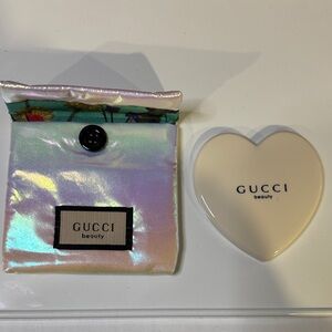 Gucci Beauty Iridescent Pink Green Pouch with White Heart Compact